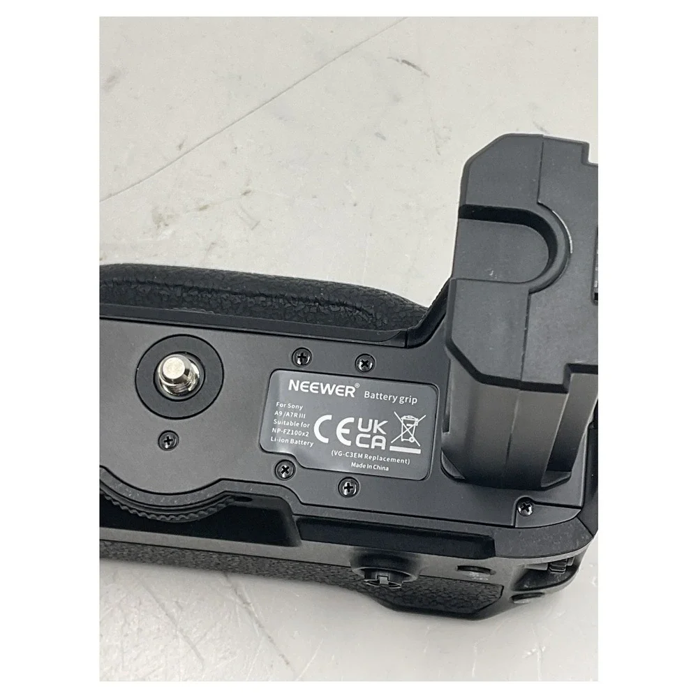 Soni 89/87RIII battery grip‎
